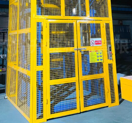 铁锋货梯可以安装在室外吗